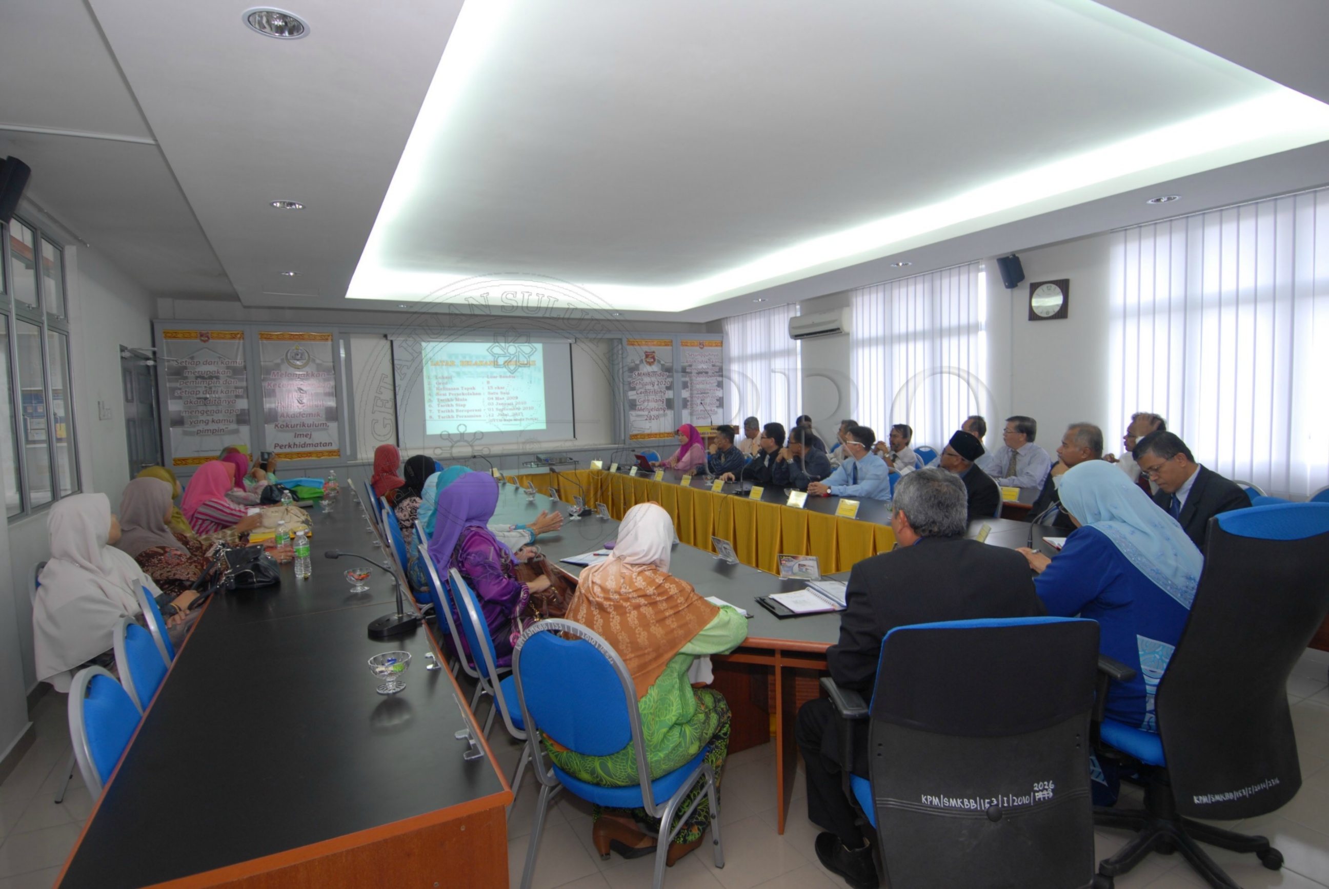 PRO 14 01 SEKOLAH FBA 8083